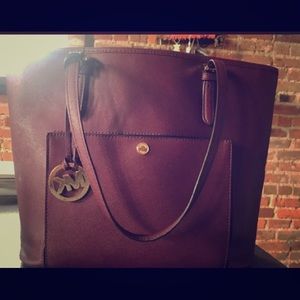Michael kors tote purse